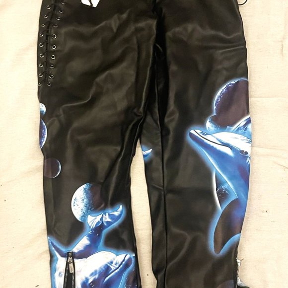 COPY - Namilia Black Dolphin Pants - Picture 2 of 3